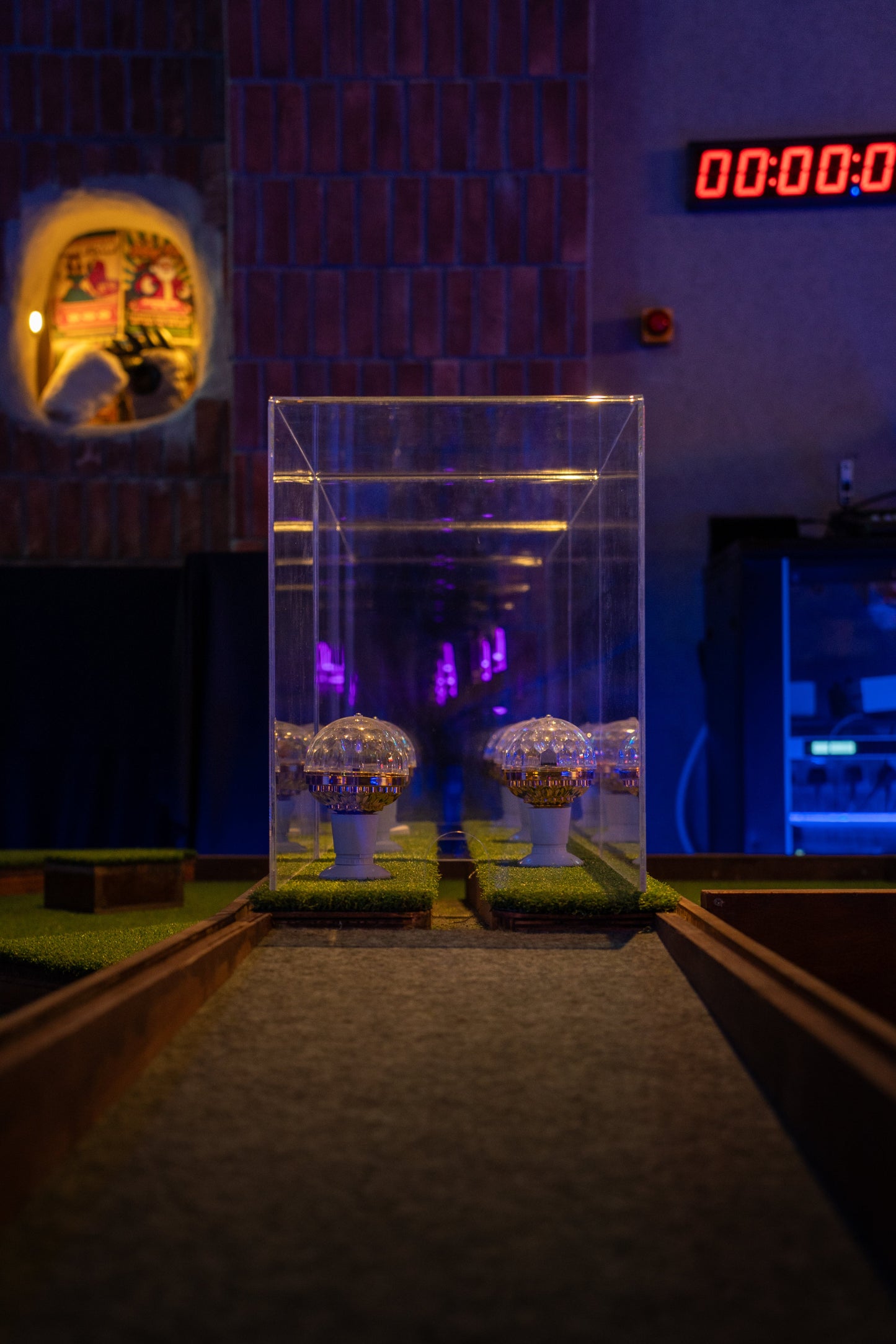 Mini Golf (60 minutes) + Free 01 game of Herozone (wireless VR gaming)